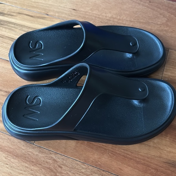 NWT Stuart Weitzman sandals - Picture 3 of 6